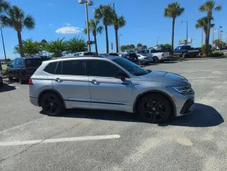 Volkswagen Tiguan 2023 SE R-Line Black 4dr SUV