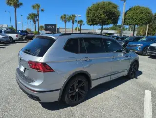 Volkswagen Tiguan 2023 SE R-Line Black 4dr SUV