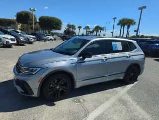 Volkswagen Tiguan 2023 SE R-Line Black 4dr SUV