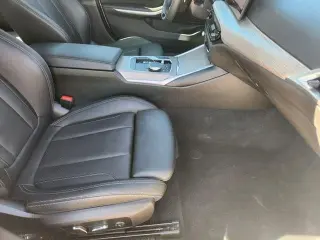 BMW Serie 3 2025 330i 4dr Sedán