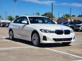 BMW Serie 3 2025 330i 4dr Sedán