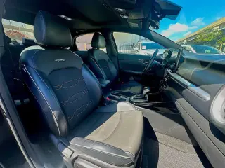 Kia Forte 2022 GT-Line Sedán 4 puertas