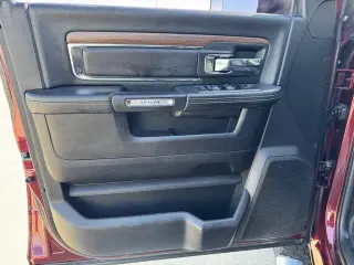 Ram 2500 2017 4x4 Laramie 4dr Crew Cab 6.3 ft. SB Pickup