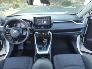 Toyota RAV4 2020 AWD XLE 4dr SUV