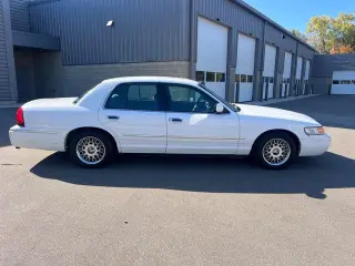 Mercury Grand Marquis 2000 GS 4dr Sedán