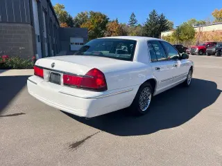 Mercury Grand Marquis 2000 GS 4dr Sedán