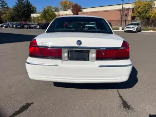 Mercury Grand Marquis 2000 GS 4dr Sedán