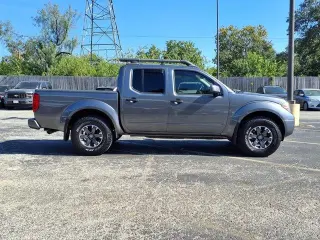 Nissan Frontier 2019 4x4 PRO-4X 4dr Crew Cab 5 ft. SB 6M