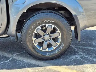 Nissan Frontier 2019 4x4 PRO-4X 4dr Crew Cab 5 ft. SB 6M