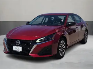 Nissan Altima 2025 2.5 SV 4dr Sedán