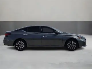 Nissan Altima 2025 2.5 SV 4dr Sedán
