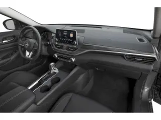 Nissan Altima 2025 2.5 SV 4dr Sedán
