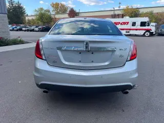 Lincoln MKS 2012 4dr Sedán