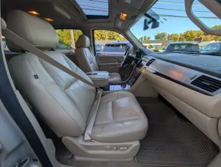 Cadillac Escalade ESV 2011 AWD Luxury 4dr SUV