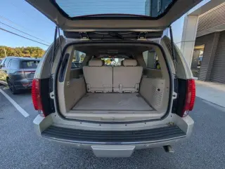 Cadillac Escalade ESV 2011 AWD Luxury 4dr SUV