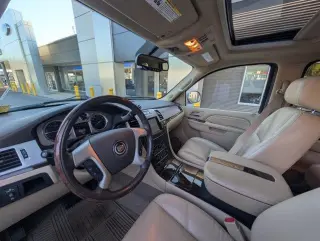 Cadillac Escalade ESV 2011 AWD Luxury 4dr SUV