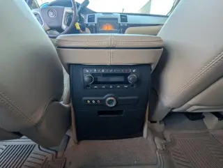 Cadillac Escalade ESV 2011 AWD Luxury 4dr SUV