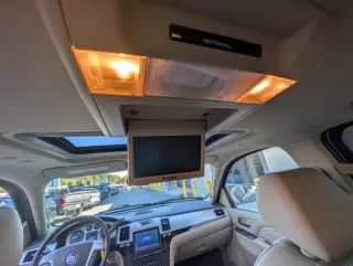 Cadillac Escalade ESV 2011 AWD Luxury 4dr SUV