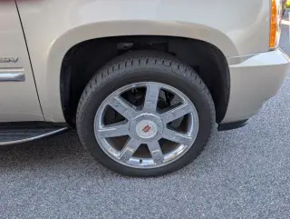 Cadillac Escalade ESV 2011 AWD Luxury 4dr SUV