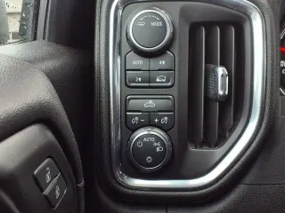 Chevrolet Silverado 1500 2021 4x4 LT 4dr Crew Cab 5.8 ft. SB w/2FL