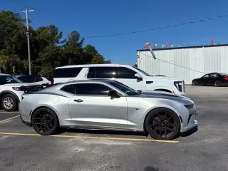 Chevrolet Camaro 2017 SS 2dr Coupe w/2SS