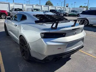 Chevrolet Camaro 2017 SS 2dr Coupe w/2SS