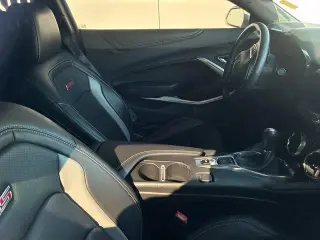 Chevrolet Camaro 2017 SS 2dr Coupe w/2SS