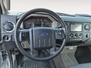 Ford F-250 Super Duty 2010 4x4 XLT 4dr Cab con Cabina de 6.8 pies de largo Pickup