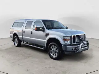 Ford F-250 Super Duty 2010 4x4 XLT 4dr Cab con Cabina de 6.8 pies de largo Pickup