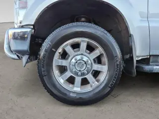 Ford F-250 Super Duty 2010 4x4 XLT 4dr Cab con Cabina de 6.8 pies de largo Pickup