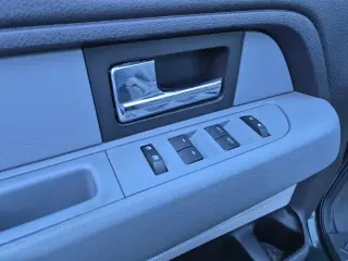 Ford F-150 2013 4x4 XL 4dr SuperCrew Styleside 5.5 ft. SB