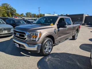 Ford F-150 2023 4x4 XLT 4dr SuperCrew con cabina de 5.5 pies de largo, SuperCrew