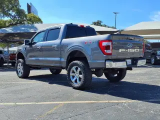 Ford F-150 2022 4x4 Lariat 4dr SuperCrew 5.5 ft. SB