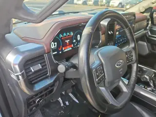 Ford F-150 2023 4x4 Lariat 4dr SuperCrew con cabina de 5.5 m.