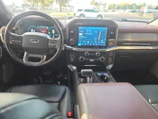 Ford F-150 2023 4x4 Lariat 4dr SuperCrew con cabina de 5.5 m.