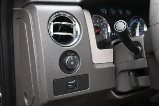 Ford F-150 2010 4x2 XLT 4dr SuperCrew Styleside 5.5 ft. SB