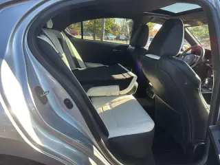 2023 Lexus IS