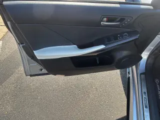 2023 Lexus IS
