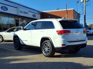 Jeep Grand Cherokee 2019 4x4 Laredo 4dr SUV