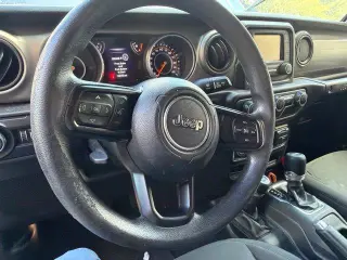 Jeep Wrangler Unlimited 2018 4x4 Deportivo 4dr SUV (lanzamiento a mitad de año)
