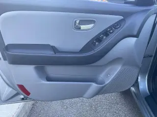 Hyundai ELANTRA 2010 GLS 4dr Sedán
