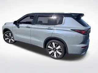 Mitsubishi Outlander 2026 SEL 4dr SUV