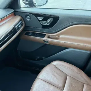 Lincoln Aviator 2023 AWD Reserve 4dr SUV