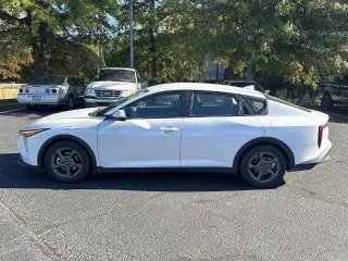 Kia K4 2025 LXS 4dr Sedán
