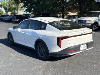 Kia K4 2025 LXS 4dr Sedán