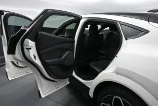 Ford Mustang Mach-E 2022 AWD GT SUV de 4 puertas