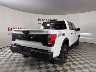 Nissan Titan 2024 4x4 PRO-4X 4dr Crew Cab 5.6 ft. SB