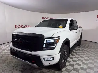 Nissan Titan 2024 4x4 PRO-4X 4dr Crew Cab 5.6 ft. SB