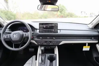 Honda Accord 2025 SE Sedán 4 puertas