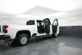 Chevrolet Silverado 2500HD 2023 4x4 LT 4dr Crew Cab SB